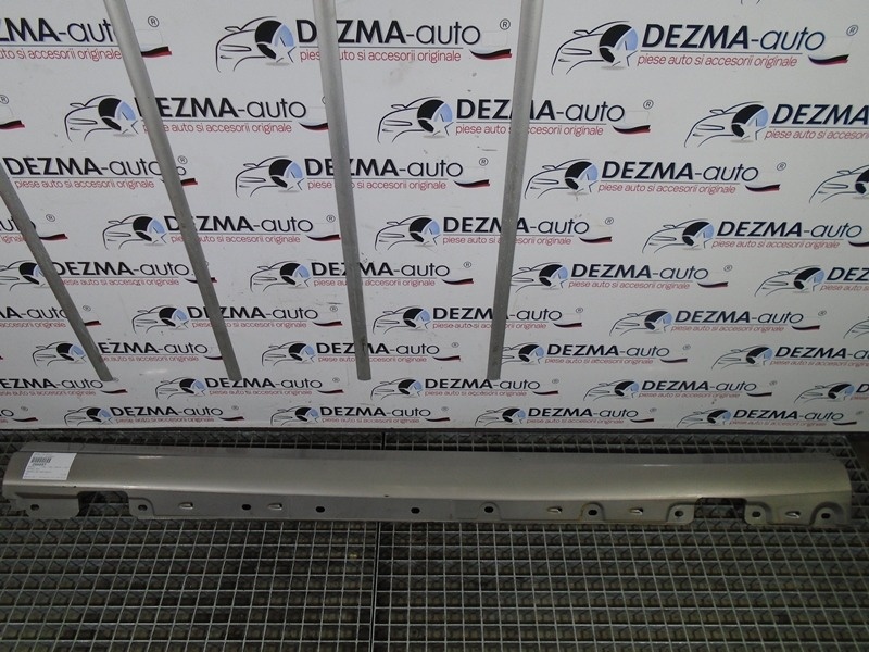 Ornament prag dreapta A2036900840, Mercedes Clasa C (W203) (id:298897)