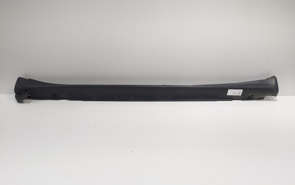 Ornament prag dreapta, cod 76850-1KA6A, Nissan Juke (id:691451)
