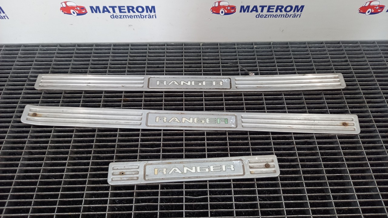 ORNAMENT PRAG FORD RANGER - - (2009 2011)