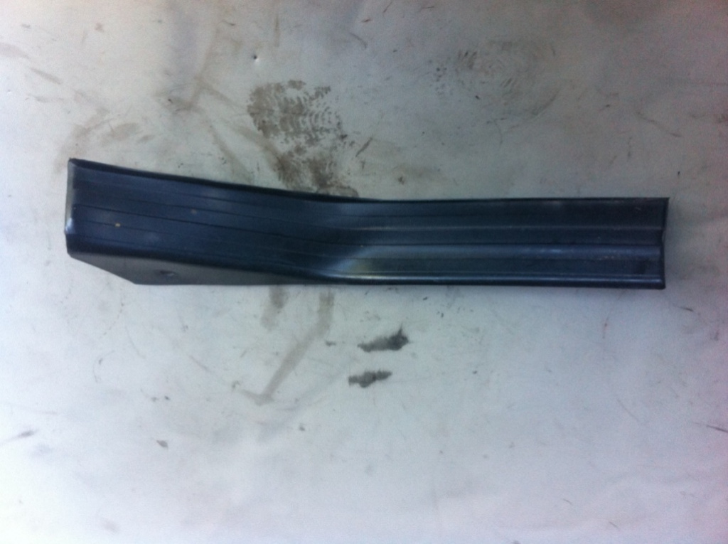 Ornament prag interior dreapta spate BMW Seria 3 E36 [1990 - 2000] Sedan 325tds MT (143 hp)