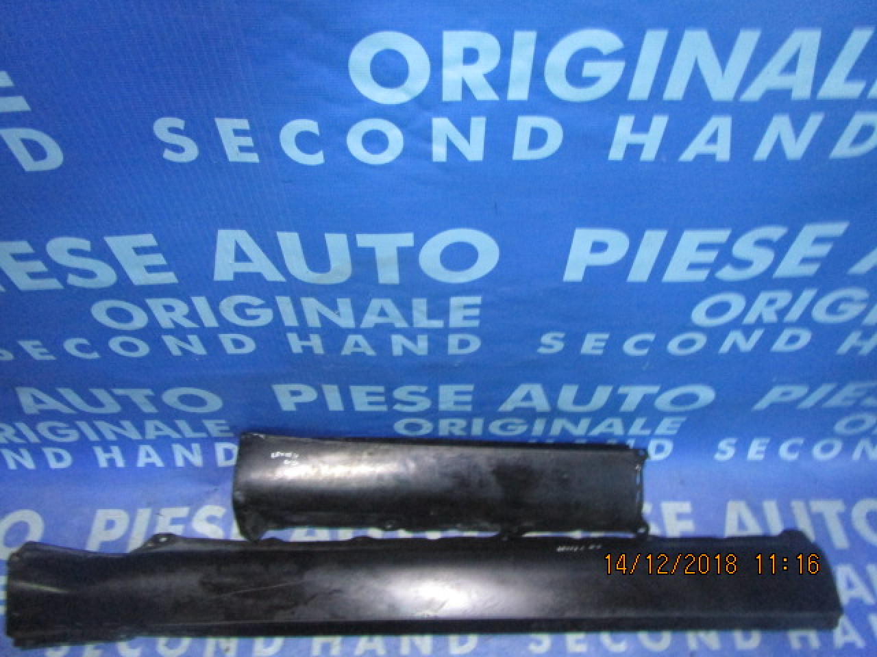 Ornament prag Lexus GS300; 75860130240 // 758503260 (fisurat)