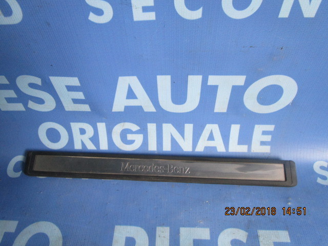 Ornament prag Mercedes E240 W211 ; 2116801335 // 2116801435 (fata exterior)