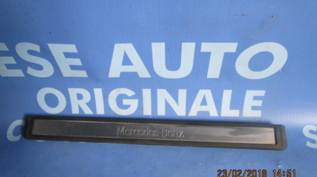 Ornament prag Mercedes E240 W211 ; 2116801335 // 2116801435 (fata exterior)
