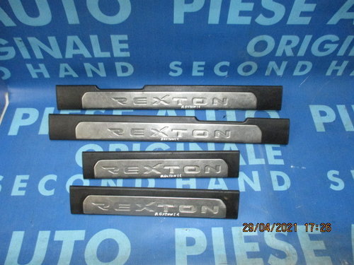 Ornament prag Ssangyong Rexton 2006
