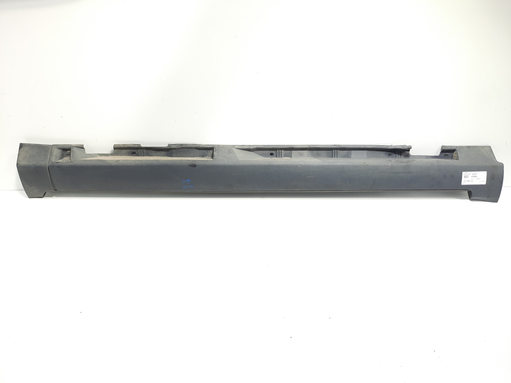 Ornament prag stanga, cod 30698905, Volvo V50 (id:478645)