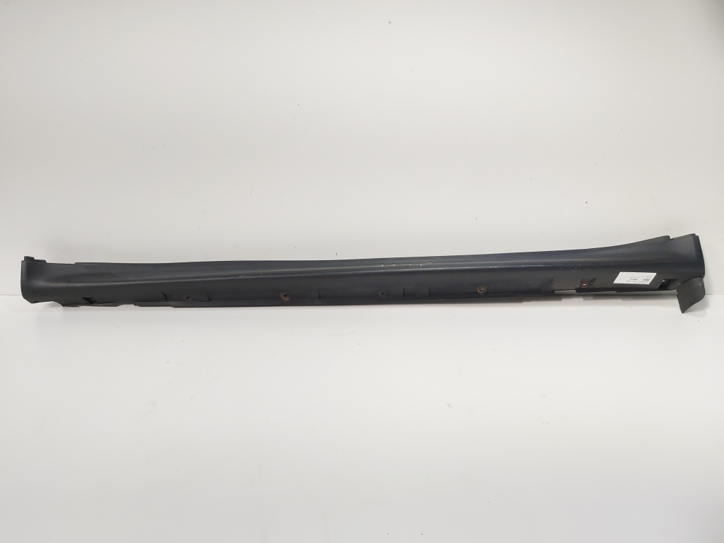 Ornament prag stanga, cod 76851-1KA6A, Nissan Juke (id:705917)