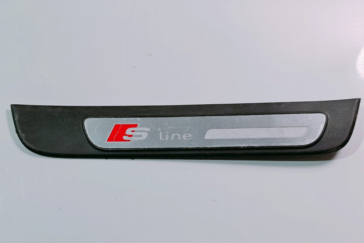 Ornament Prag Trim 8K0853376 Audi A4 B8/8K [2007 - 2011]