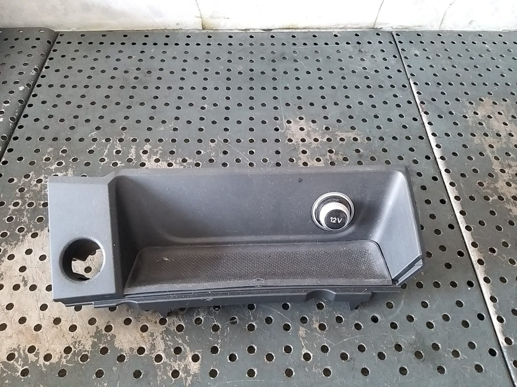 Ornament priza audi a4 b9 8w 8w1864131