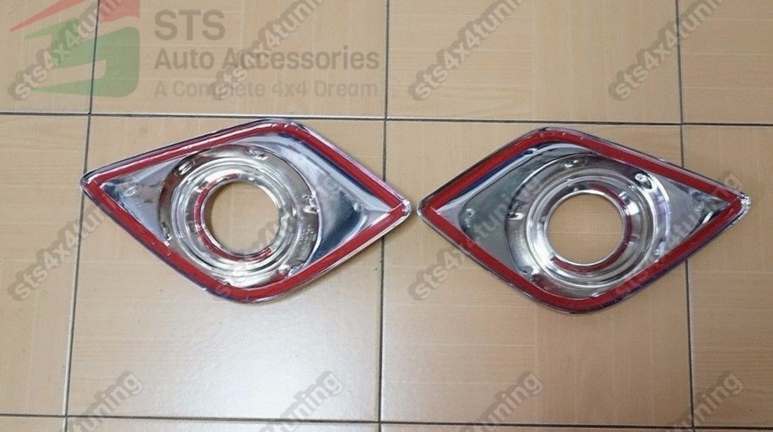 ORNAMENT PROIECTOARE CROMATE TOYOTA HILUX REVO 2016-2017 [V5]