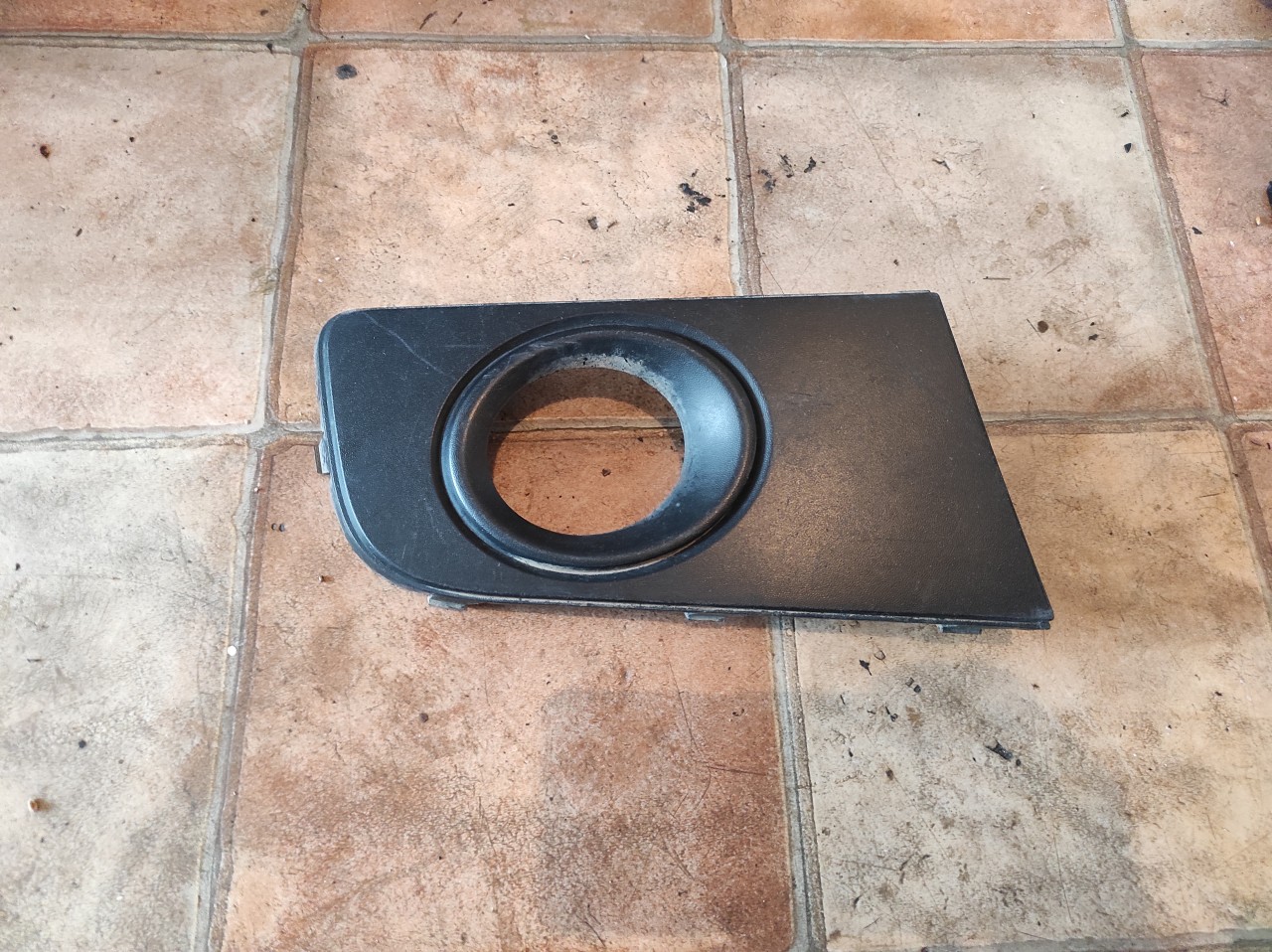 Ornament proiector dreapta VW Amarok 2HA 2HB cod 2H0807490A