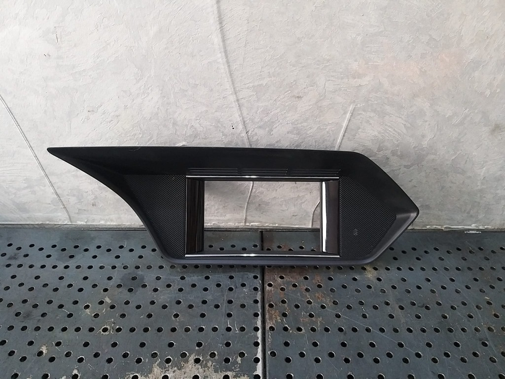 Ornament rama display monitor mercedes e class w212 a2126801236