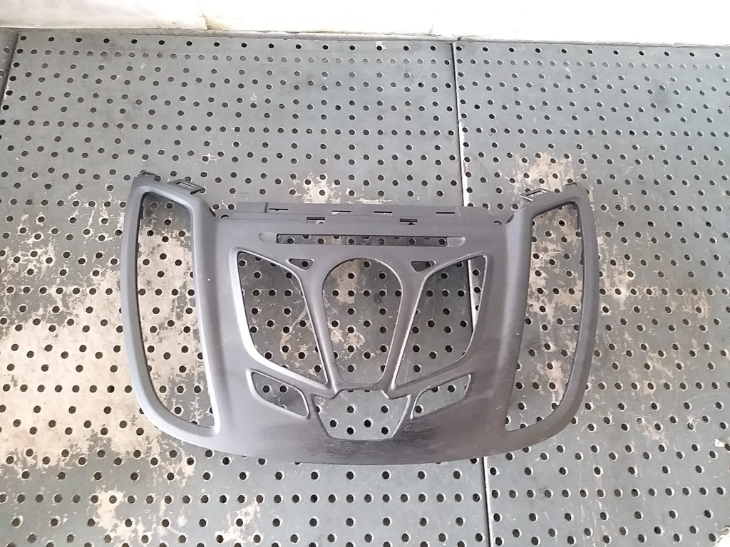 Ornament rama radio ford kuga 2 dm2 am5118835