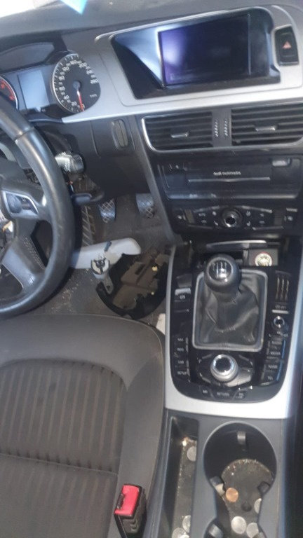 Ornament schimbator Audi A4 B8 2.0 TDI 2009 - 2013