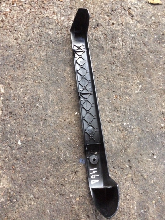 Ornament sina scaun dreapta Volkswagen VW Golf 4 [1997 - 2006] Hatchback 5-usi 1.9 TDI MT (131 hp) (1J1)