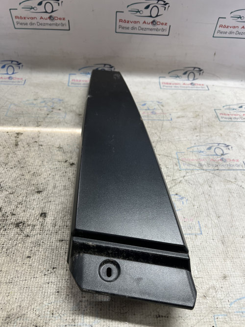 Ornament Stalp Central Dreapta Dacia Sandero 2022, 768183421R
