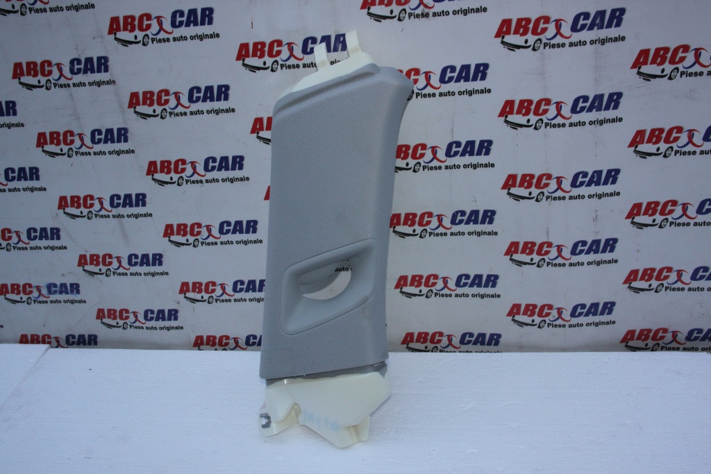 Ornament stalp centura stanga Audi Q7 4M cod: 4M0867287 model 2018