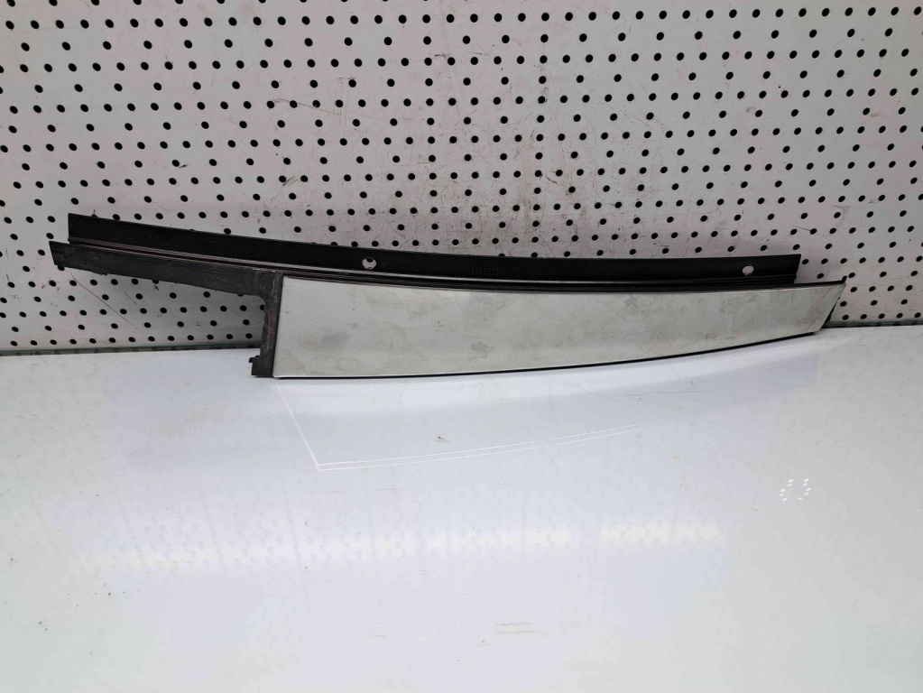 Ornament stalp dreapta Bmw 5 (F10) [Fabr 2011-2016] 7182294