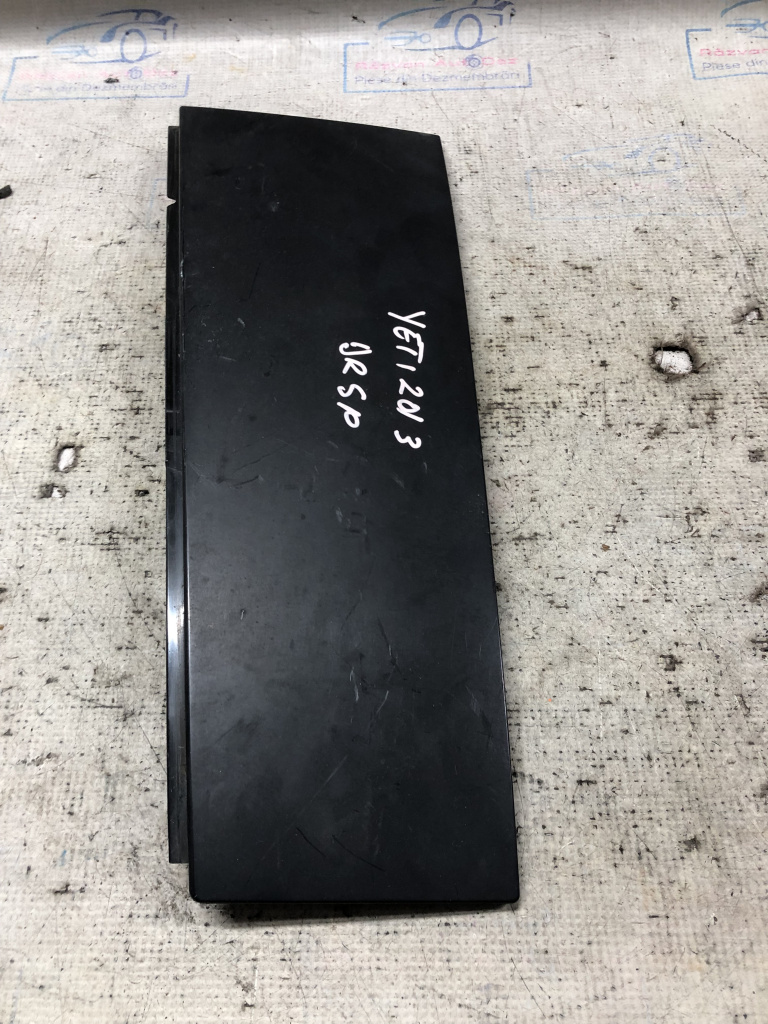 Ornament stalp dreapta spate Skoda Yeti - Motorina 2012, 5L0839904