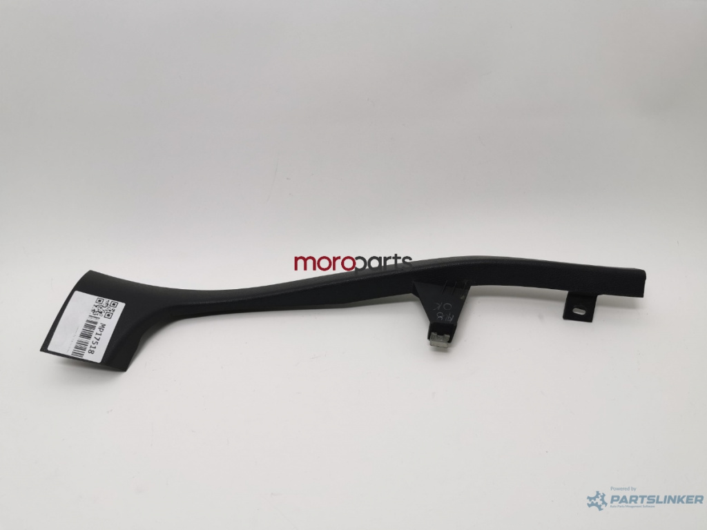 Ornament stalp dreapta VOLKSWAGEN GOLF V Variant (1K5) [ 2007 - 2009 ] OEM 1K9867766 1K9 867 766