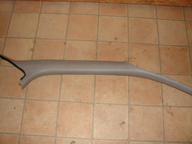 Ornament stalp parbriz dreapta Ford Focus [1998 - 2004] Hatchback 5-usi 1.6 MT (101 hp) (DAW DBW)