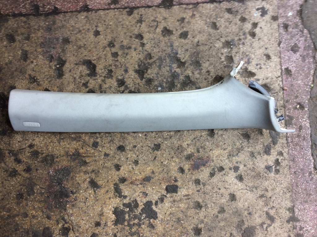 Ornament stalp parbriz dreapta Volkswagen Jetta 5 [2005 - 2011] Sedan 4-usi 2.0 TDI MT (140 hp) (1K2)