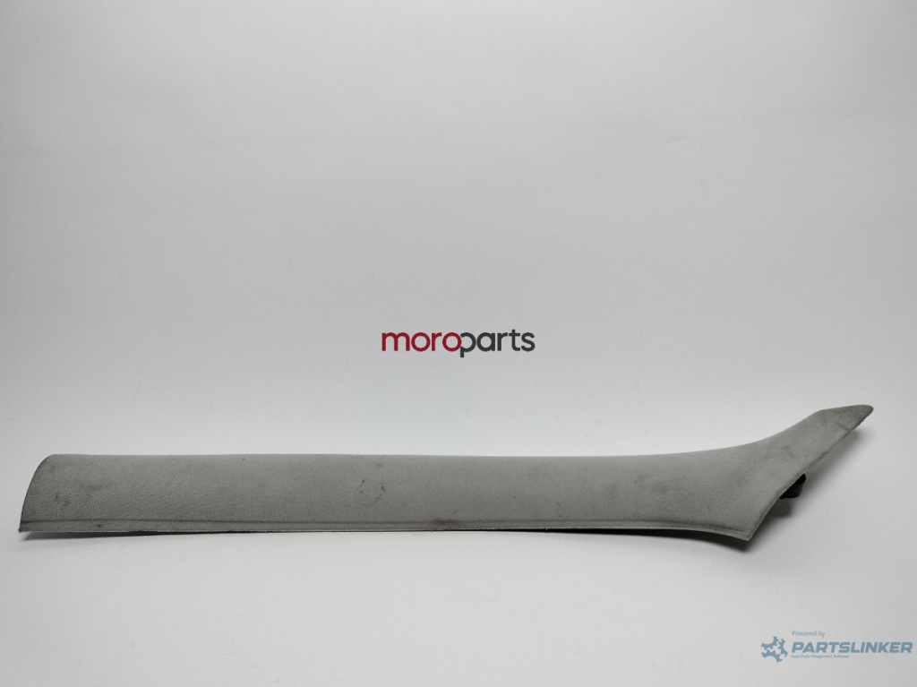 Ornament stalp parbriz stanga Golf 4 2001 2002 hatchback OEM 1J0867233E