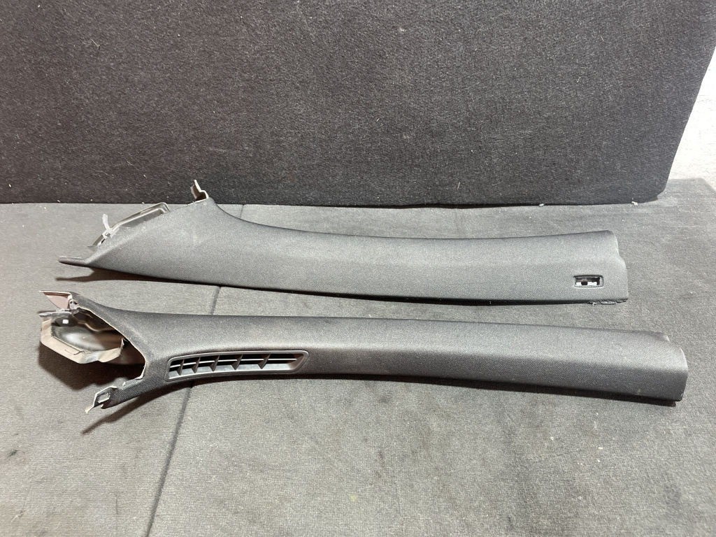 Ornament stalp VW Golf 6 GTD 2.0TDI, 4X4 Manual sedan 2011 (5K0867234)