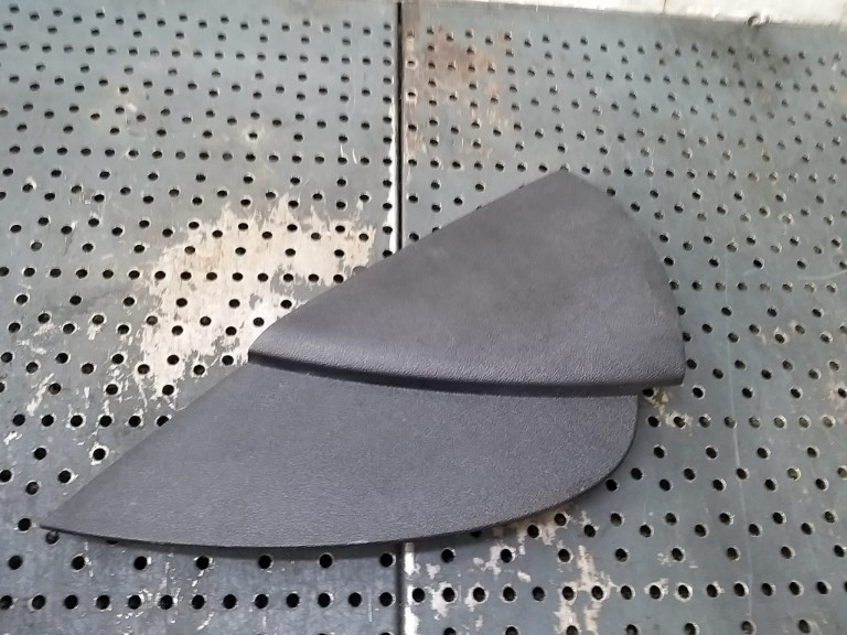 Ornament stanga plansa bord audi a3 8p 8p0857085