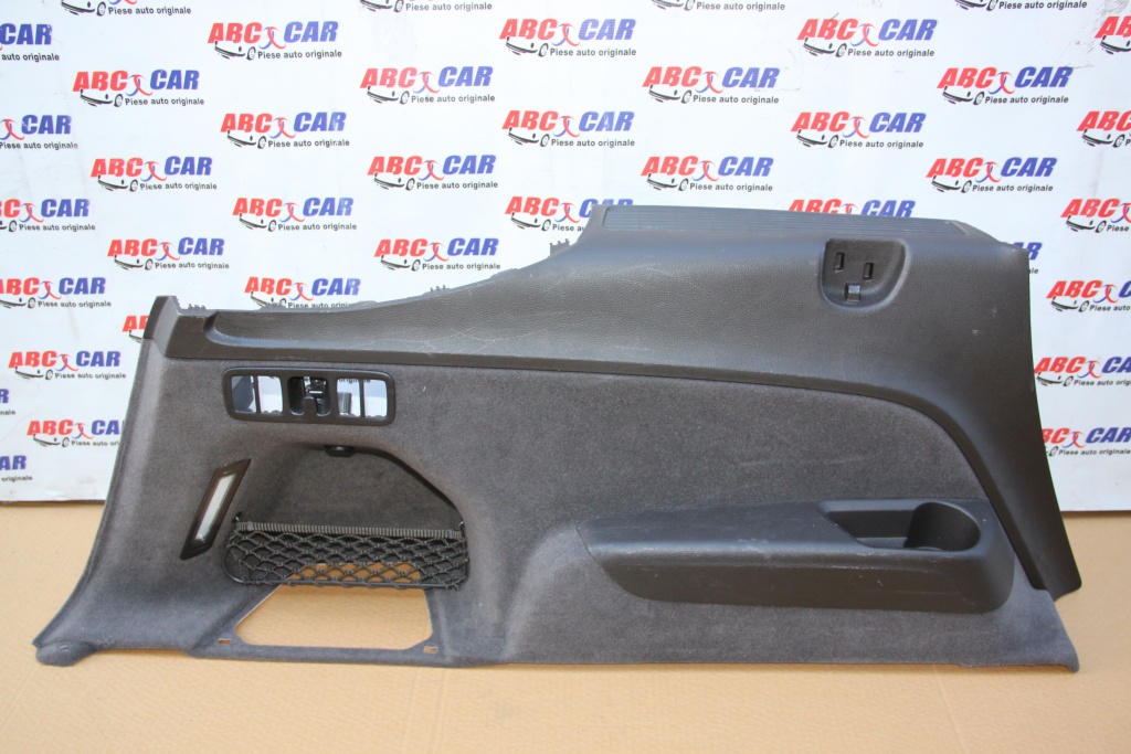 Ornament stanga portbagaj Audi Q7 4M cod: 4M0863879H model 2017