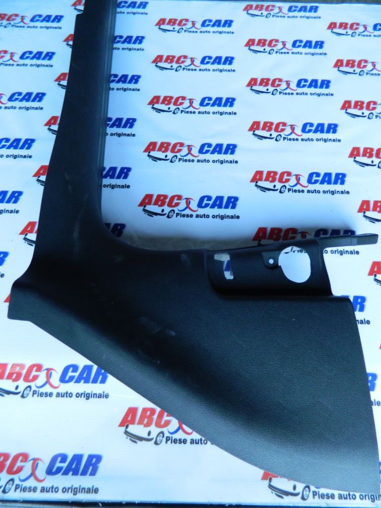 Ornament stanga prag Audi Q5 8R cod: 8R1867271 model 2012