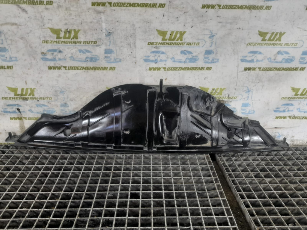 Ornament stergator parbriz 668102854R Renault Zoe [2012 - 2020] 5AQ601