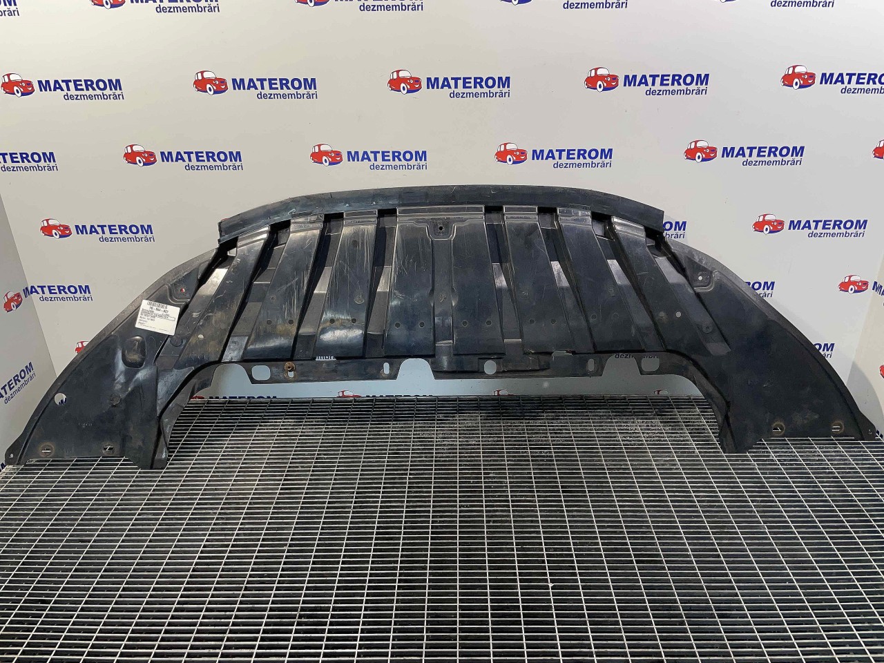 ORNAMENT SUB BARA FATA FORD C-MAX C-MAX 1.6 TDCI - (2010 2015)