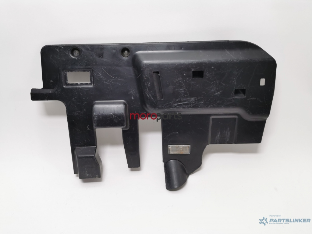 Ornament sub bord sofer la picioare VOLKSWAGEN TOUAREG (7LA, 7L6, 7L7) [ 2002 - 2013 ] OEM 7L6815173J