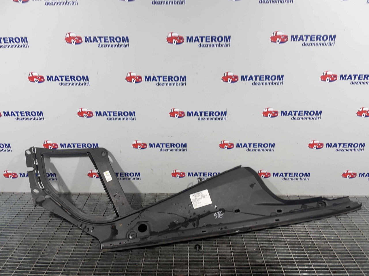 ORNAMENT SUB CAPOTA FATA BMW SERIA 5 F 10 SERIA 5 F 10 2.0 D - (2014 2017)