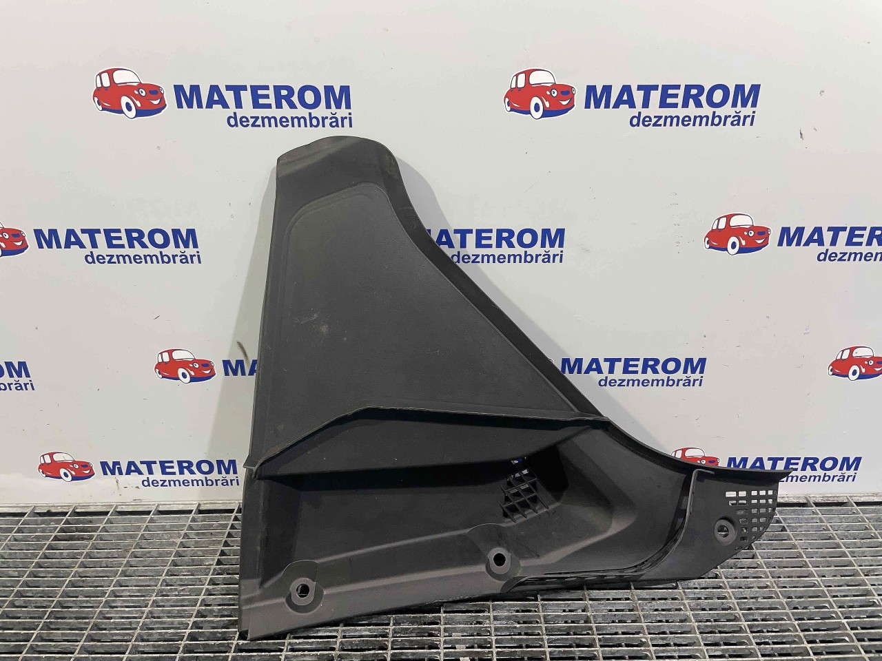 ORNAMENT SUB CAPOTA FATA BMW SERIA 5 F 11 SERIA 5 F 11 - - (2010 2014)