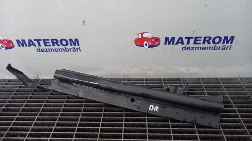 ORNAMENT SUB CAPOTA FATA KIA SORENTO 2.2 CRDI - (2009 2012)