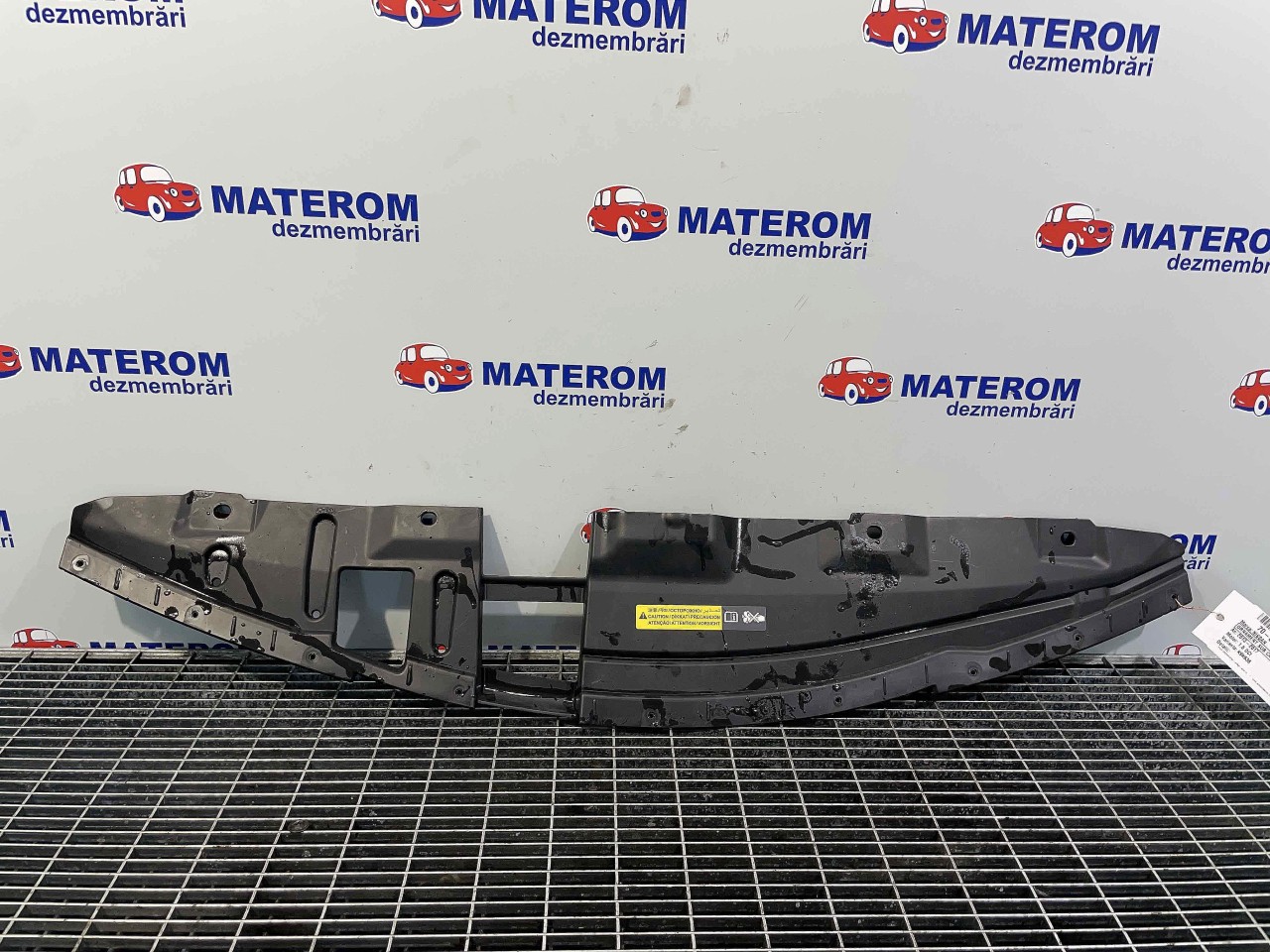 ORNAMENT SUB CAPOTA FATA NISSAN QASHQAI 1.5 DCI - (2013 2017)