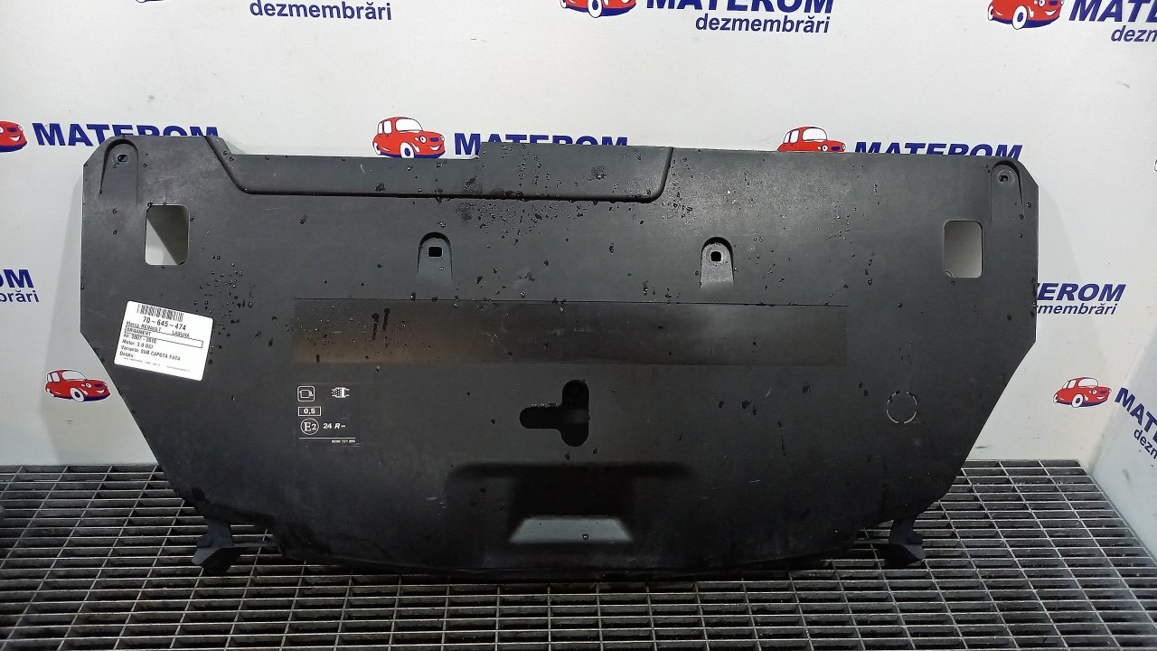 ORNAMENT SUB CAPOTA FATA RENAULT LAGUNA LAGUNA 3.0 DCI - (2007 2010)