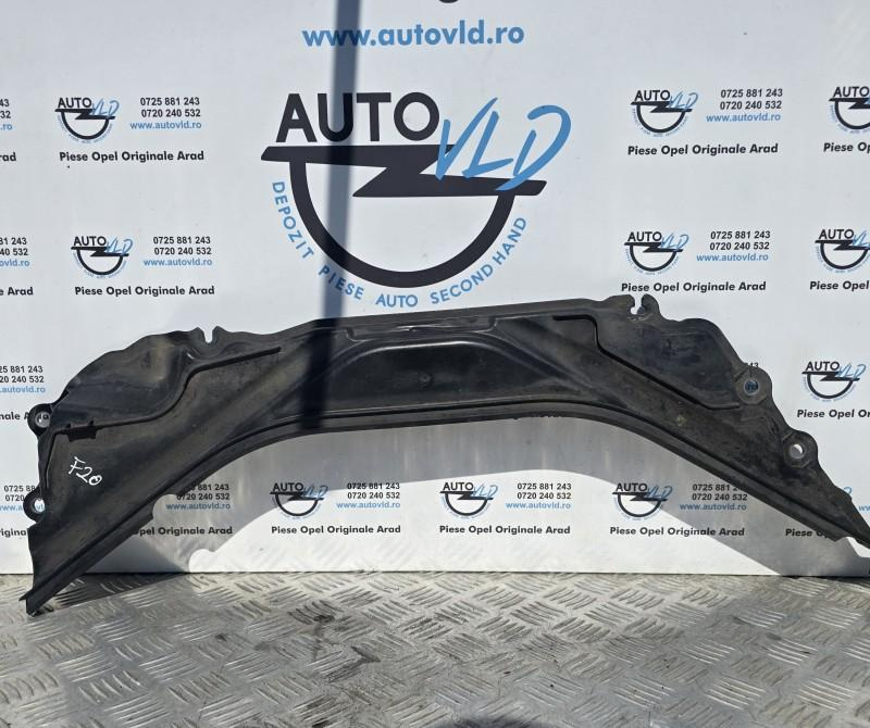 Ornament sub parbriz BMW Seria 1 facelift 2015-2019 F20 51757331243