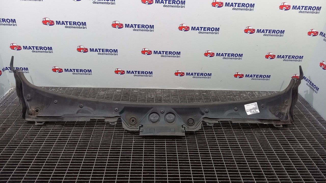 ORNAMENT SUB PARBRIZ BMW SERIA 3 F 34 GT - - (2012 2016)