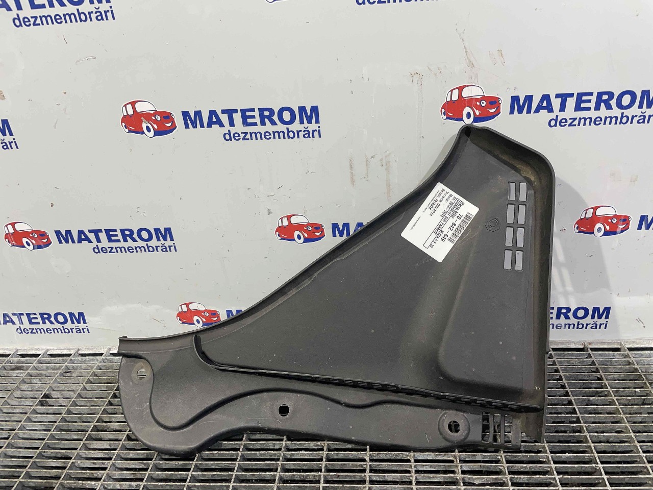 ORNAMENT SUB PARBRIZ BMW SERIA 5 F 10 - - (2010 2014)