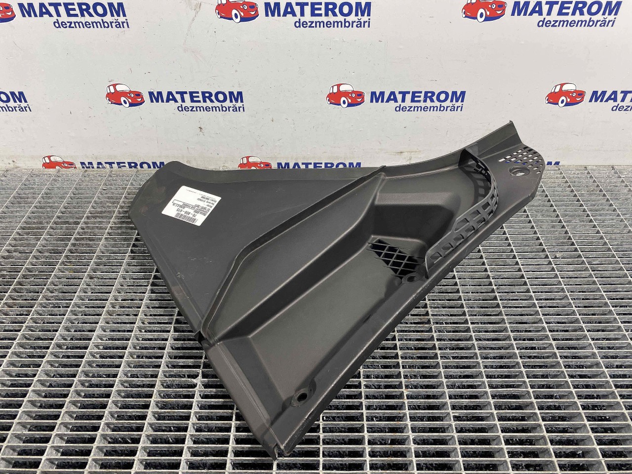 ORNAMENT SUB PARBRIZ BMW SERIA 5 F 10 SERIA 5 F 10 - - (2010 2014)