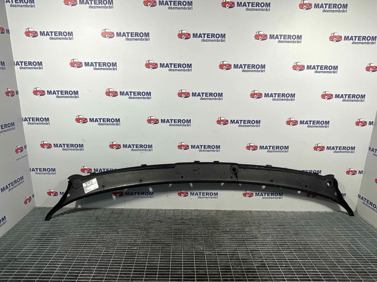 ORNAMENT SUB PARBRIZ BMW X5 - - (2007 2013)