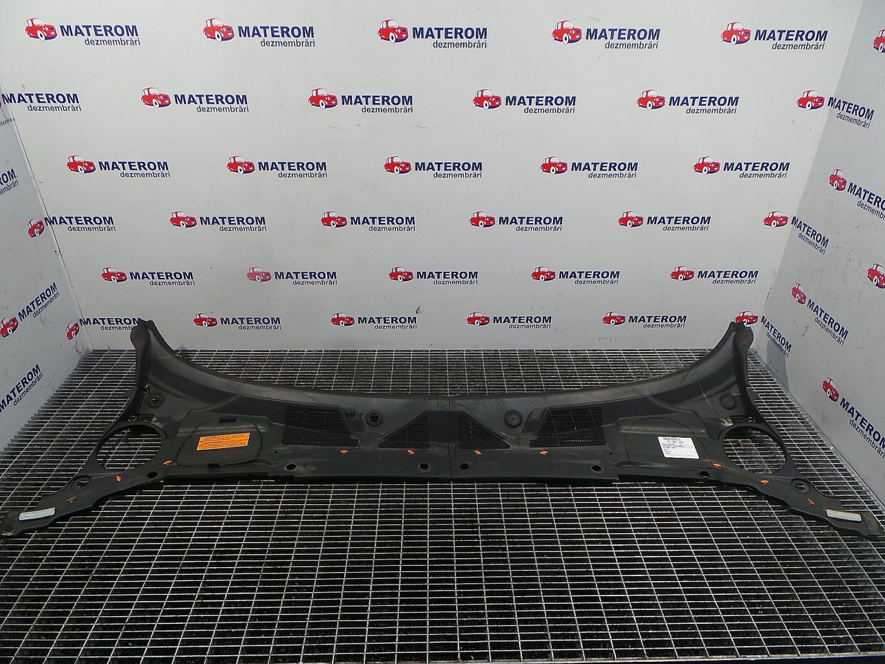 ORNAMENT SUB PARBRIZ JAGUAR XF XF - - (2007 2011)