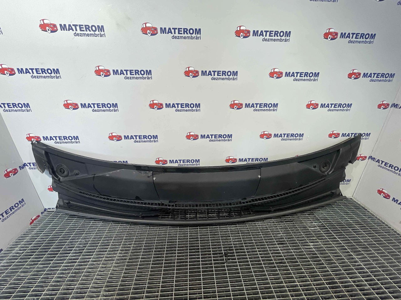 ORNAMENT SUB PARBRIZ MERCEDES VITO 2.2 CDI - (2010 2014)