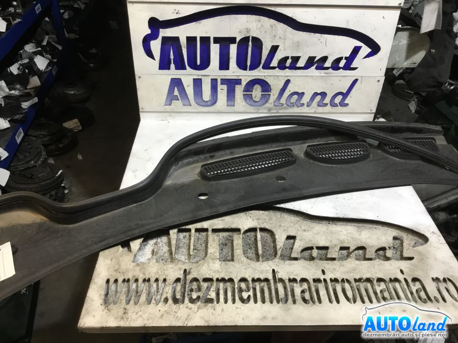 Ornament Sub Stergator Ford FOCUS C-MAX 2003-2007