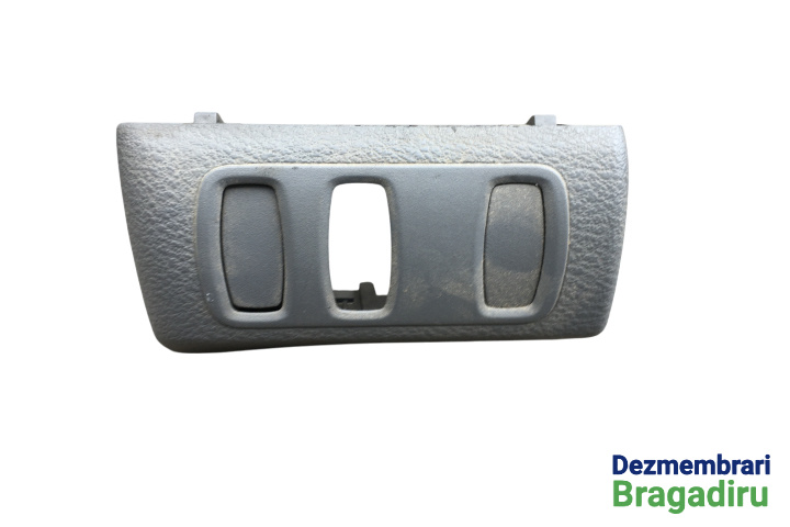 Ornament / Suport butoane Cod: 8200025895 8200025895 Renault Laguna 2 [2001 - 2005] Grandtour wagon 1.9 DCi MT (120 hp) Cod motor F9Q-C7-50
