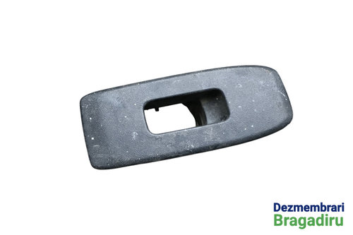 Ornament / Suport buton geam dreapta fata Cod: MR444892 MR444892 Mitsubishi Pajero 3 [1999 - 2003] S...