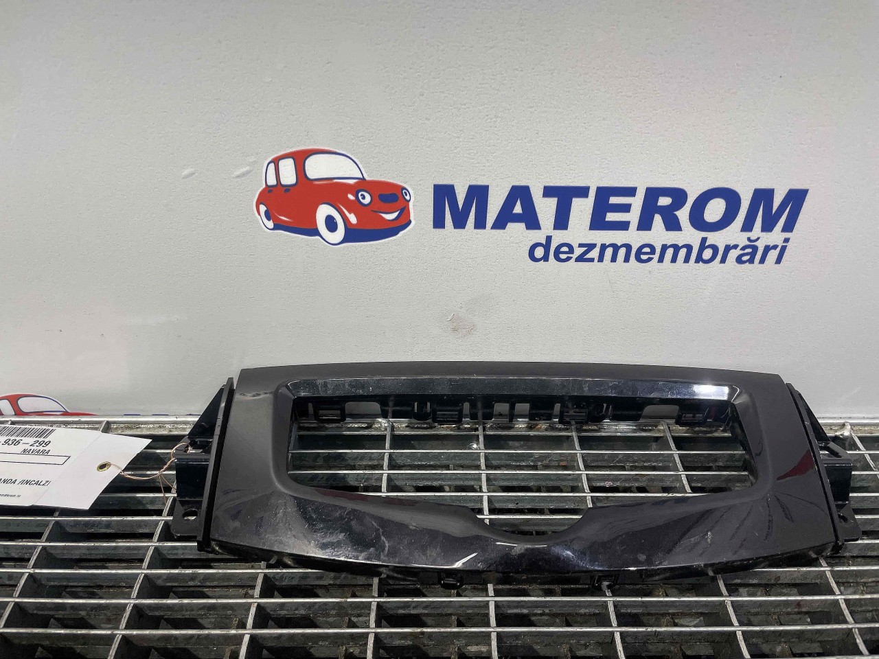 ORNAMENT TABLOU INCALZIRE NISSAN NAVARA NAVARA - - (2015 2019)