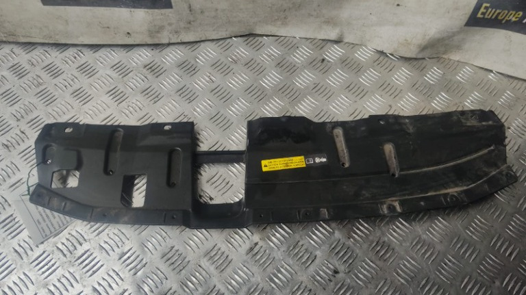 Ornament trager Nissan Qashqai 1.3 benzina 103 Kw / 140 Cp cod motor HR13 an 2019 cod 62398HV80A